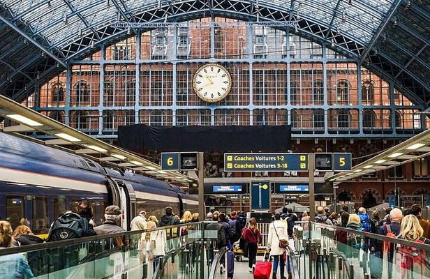 Harry Potter's most comprehensive and exclusive tour in London