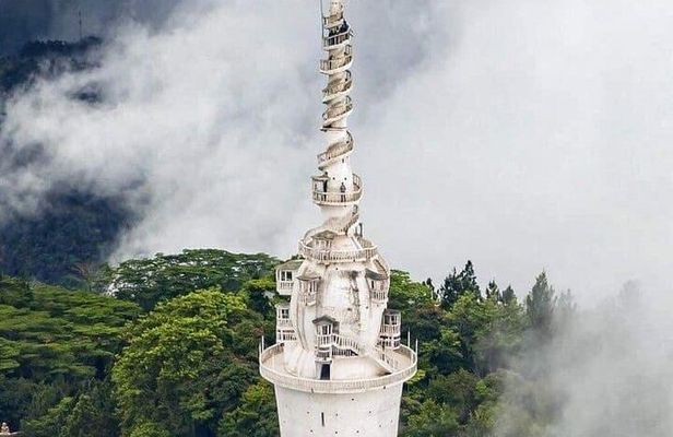 Kandy City Tour & Famous Ambuluwawa Tower with Friendly Chauffeur
