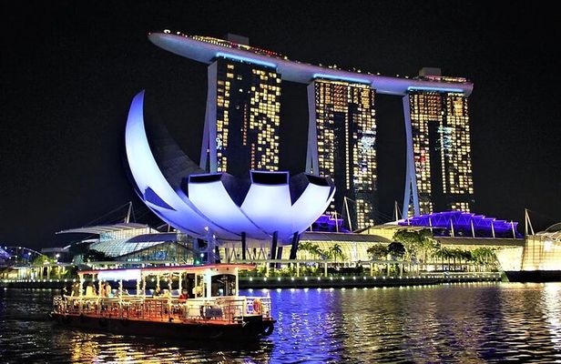Singapore River Cruise Tour with E-Tickets