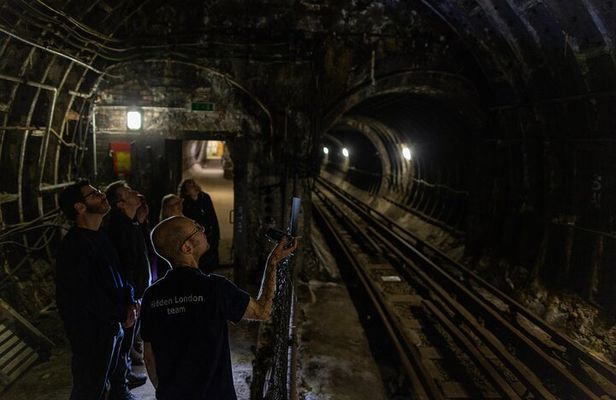 Hidden Tube Walking Tour - Holborn: The Secret Platforms