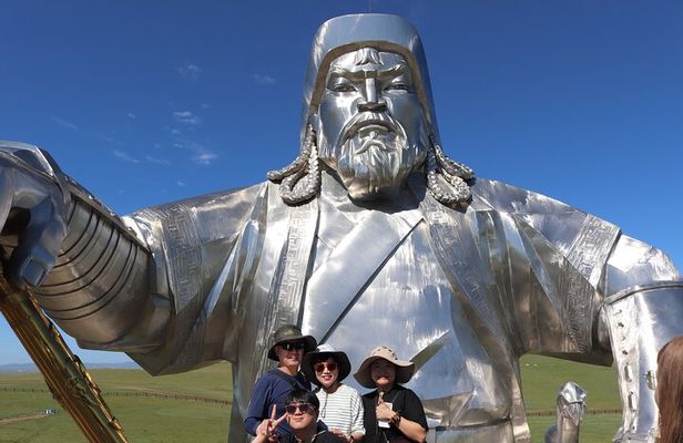 Full Day Chinggis Khaan Statue & Terelj NP Tour +Horseride, Eagle