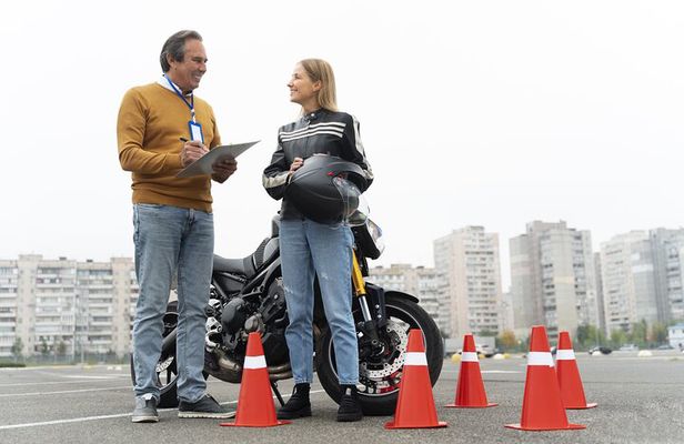 Jakarta Scooter Lessons and Motorcycle Lessons