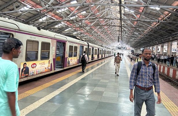 Private Mumbai City Sightseeing Tour with Guide