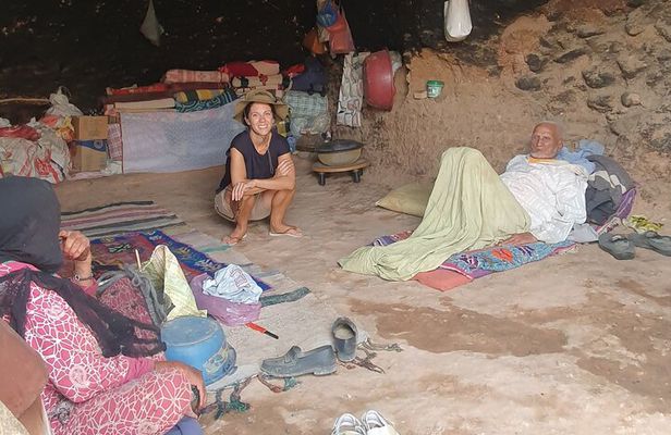 Hike & Overnight With Nomads Families