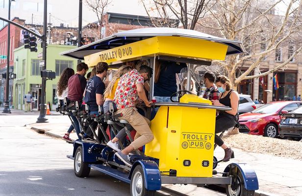 Public Party Bike Pub Crawl Tour in Austin