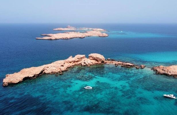 Daymaniyat Islands Snorkeling Tour