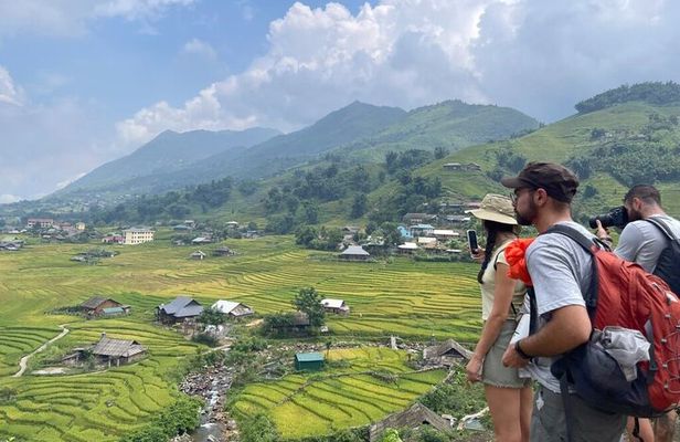 From Hanoi: 2-Day Sa Pa Ethnic Homestay Tour with Trekking