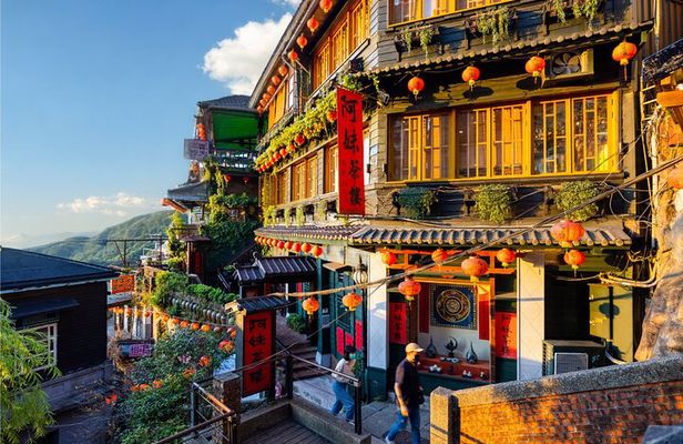 [Private] Taipei Airport Layover to Jiufen Shine and Yehliu