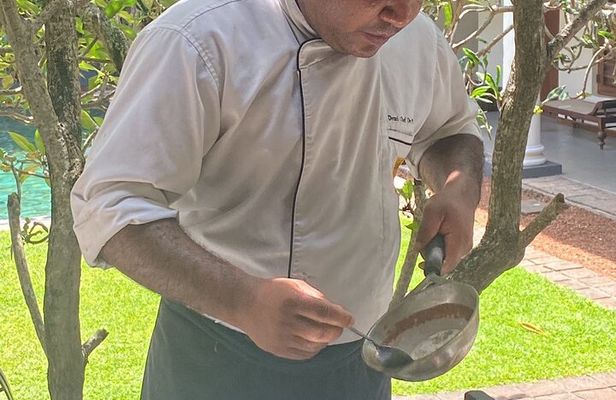 Devi's PRIVATE FOOD (Traditional & Fusion) TOUR in Galle Fort