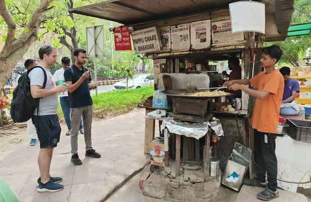 Flavours of Dawn, New Delhi’s Street Breakfast Tour