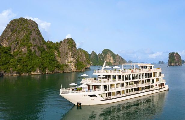 From Hanoi: Luxurious 2-Day Halong Bay Voyage on Hermes Cruise