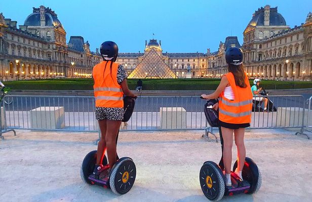 Paris Sunrise tour by Segway