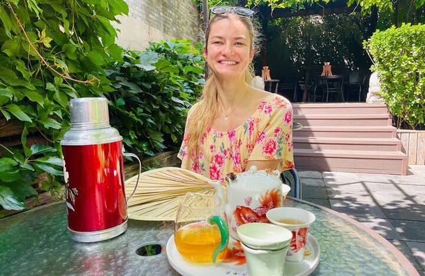 Bite and Stroll: Brunch Tour in Old Town Beijing!