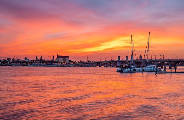 St Augustine Nights of Lights w Drinks and Live Music Sunset Sail