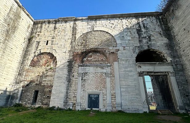 Walls of Constantinople and Blachernea Palace Tour