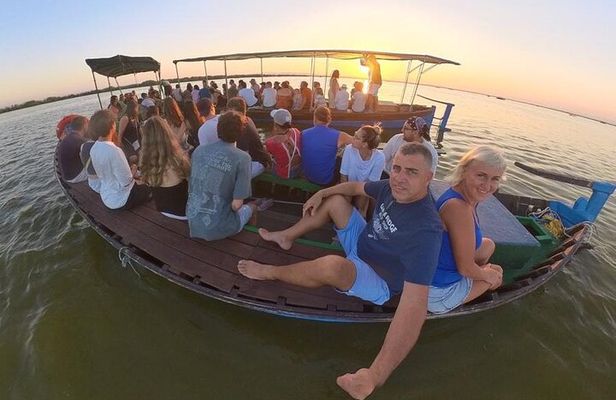Excursion to the lagoon, sunset and boat ride.