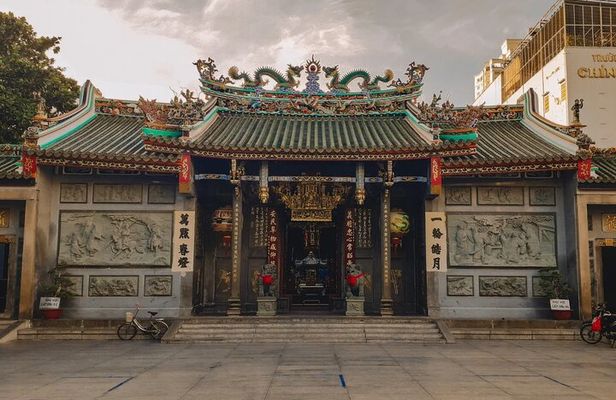 Private China Town Walking Tour in Ho Chi Minh City