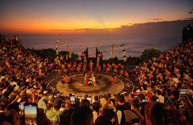 Kecak Fire Dance and Uluwatu Temple Sunset Tour
