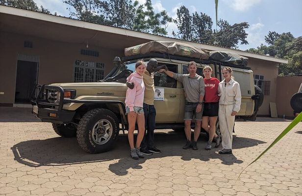 4 Days Private Arusha National Park, Serengeti, Ngorongoro Tour
