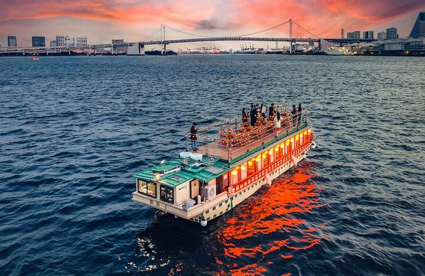 Tokyo Bay Yakatabune Dinner/Day Cruise with Japan Show and Drinks