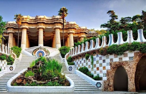 Park Güell Guided Tour in Barcelona