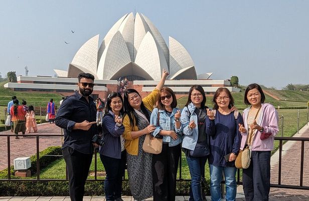 Exclusive Full-Day Guided Tour of Old and New Delhi