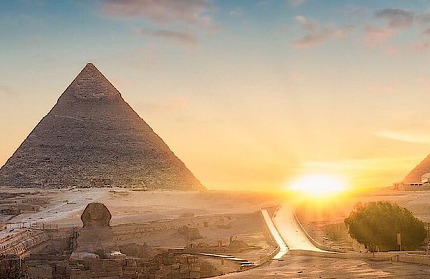 Half Day To Giza Pyramids with Hotel pickup 