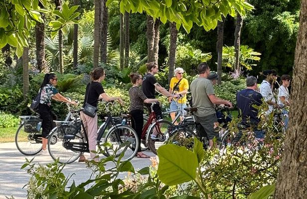 3-Hour E-Bike Immersive Tour of Bordeaux - English Tour