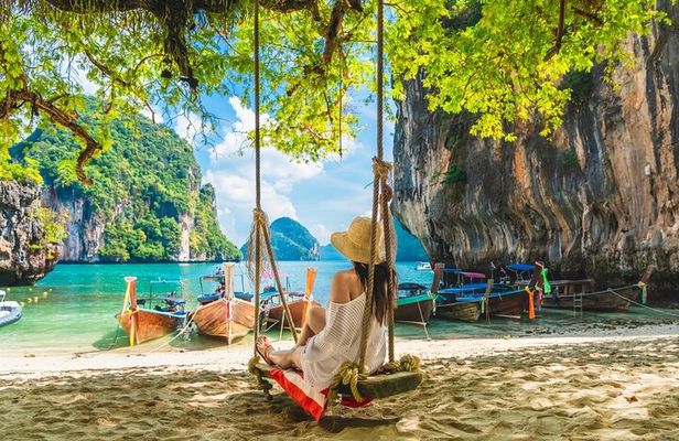Krabi Hong Island Tour by Speedboat: Lagoon & Viewpoint