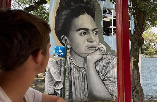 Following Frida Kahlo and Diego Rivera