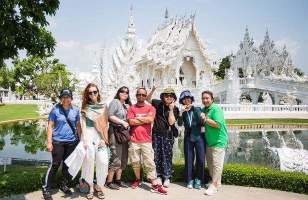 Chiang Mai Chiang Rai Temples Tour with Premium Transfer