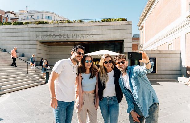 Madrid Walking Tour, Prado Museum Visit & Rooftop Drink