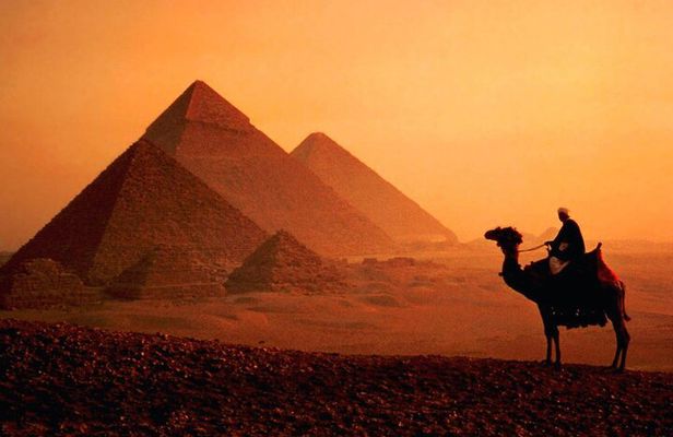 Full-Day Tour By Bus to Cairo with Lunch From Sharm El Sheikh
