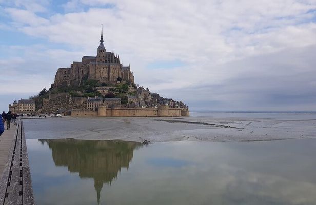Mont Saint Michel: Explore History and Scenic Views