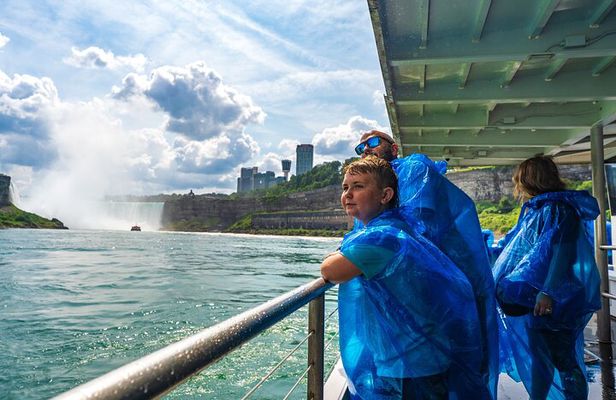 Niagara Falls: USA + Canada Tour with Cave, Boat Ride and Lunch