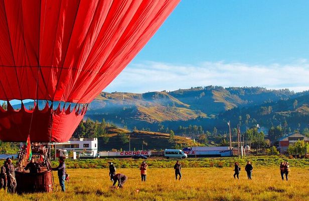 Cusco : Hot Air Balloon Flight - Over The Landscapes of Peru