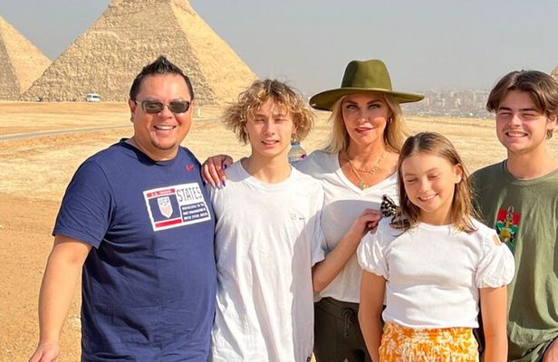VIP tour to Giza pyramids, Sphinx, Camel ride, lunch, GEM museum