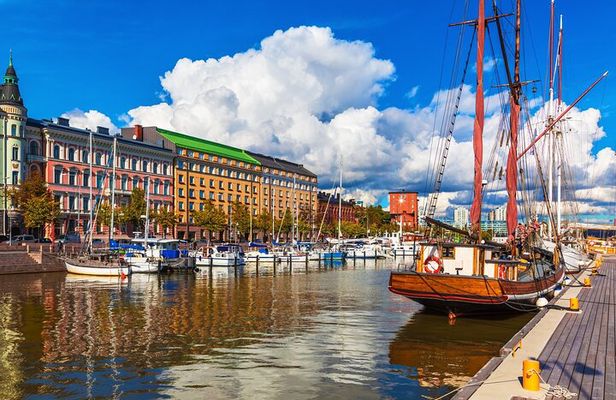 Jewish History and Helsinki Old Town Private Walking Tour