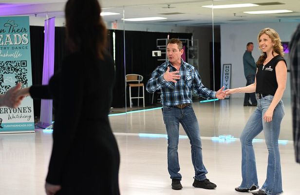 Beginner's Two Step & Country Swing Dancing Class in Nashville