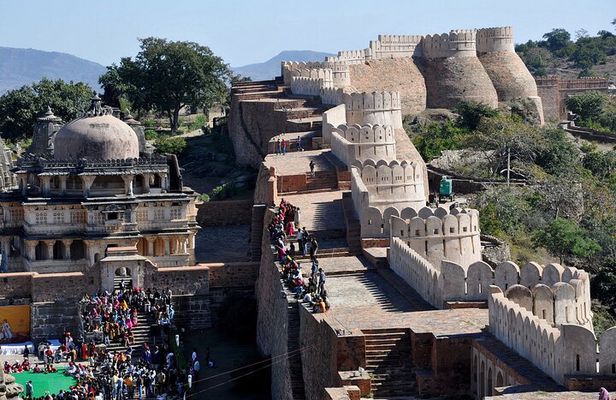 Full Day Tour of Kumbhalgarh Fort & Ranakpur Temple from Jodhpur