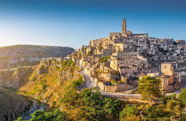 Private Tour in 2 UNESCO Sites: Alberobello & Matera.
