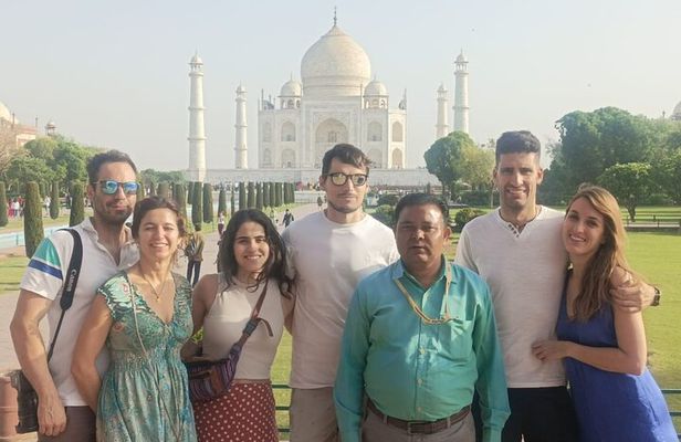 Sunrise Taj Mahal Tour From Delhi by Car