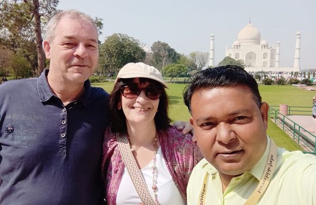 Taj Mahal and Agra private Tour by Car From Delhi 