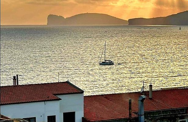2-hour sunset tour by sailboat with aperitif. 