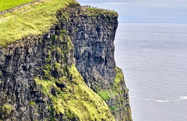 Dublin To Cliffs Of Moher Private Sightseeing Tour