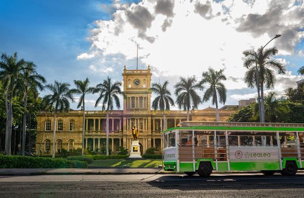 1 Day Pass LeaLea Trolley and Waikiki Trolley Pink Line