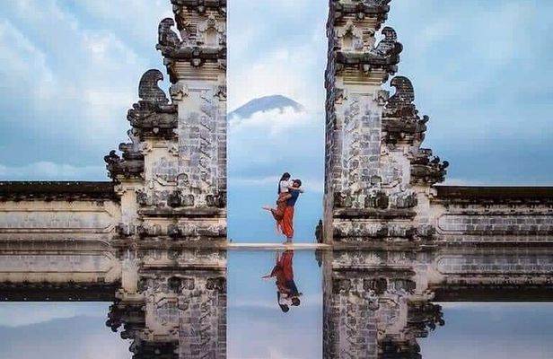 Lempuyang Heaven Gate and Tirta Gangga Adventure in Bali