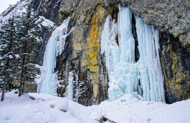 Majestic Grotto Canyon Ice Walk tour from Banff Calgary Canmore