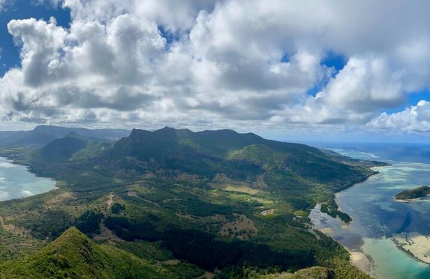 Mauritius: Le Morne: Intimate Hike Away from the Crowd