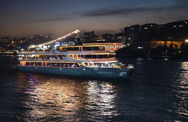 Bosphorus Tour Dinner Cruise with Turkish Night Show